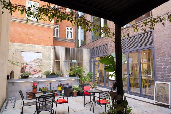 Private patio 2
