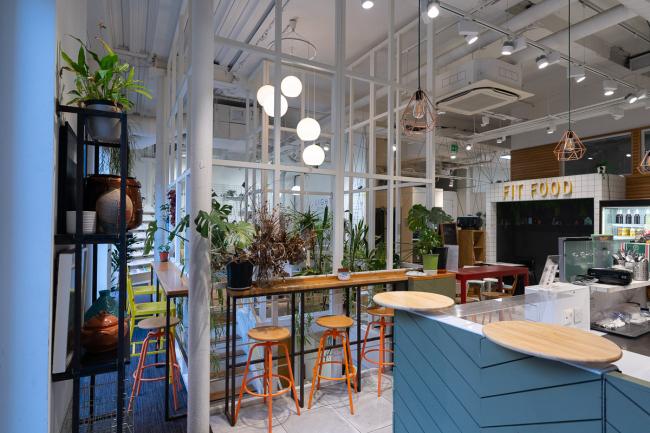 Cafe Bar