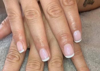 French manicure shellac polish