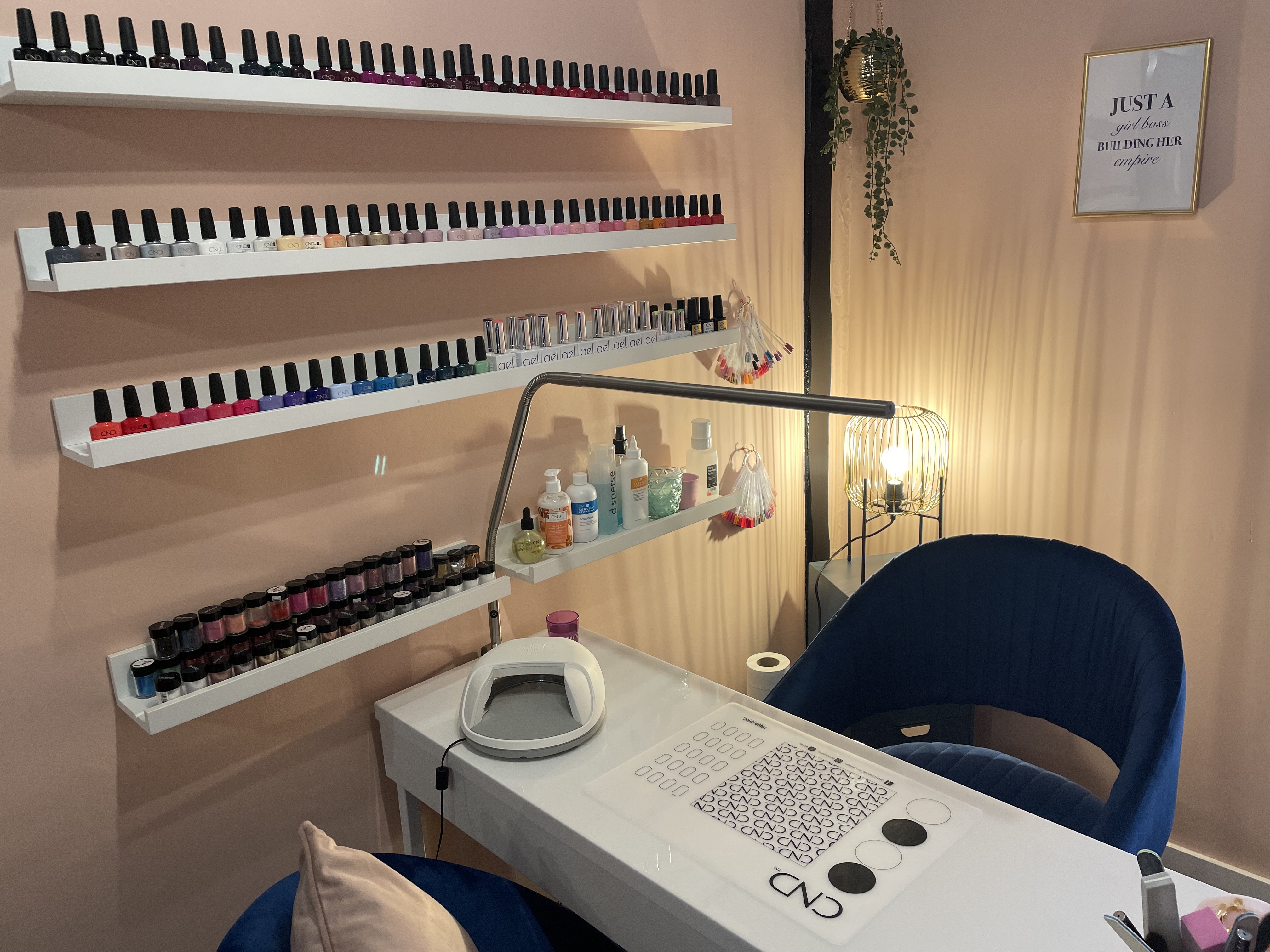 Manicure area
